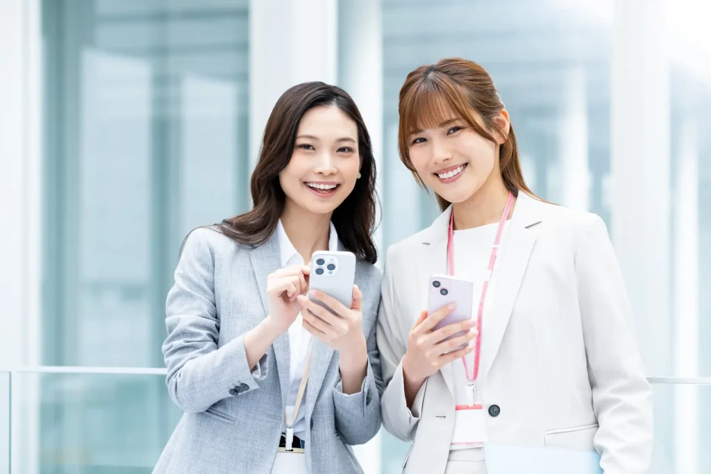 オフィスで働く女性